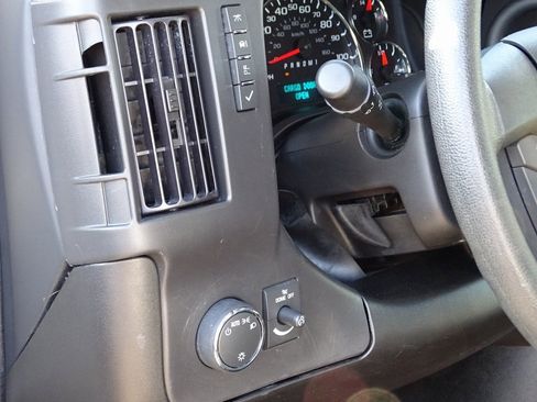 Used 2024 Chevrolet Express 2500 w/ Driver Convenience Package image 17