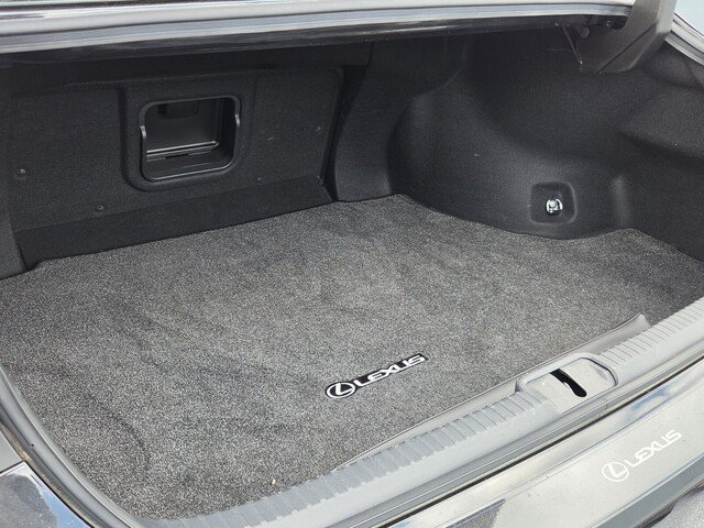 Certified 2023 Lexus ES 300h Ultra Luxury w/ Accessory Package (Z2) FWD image 13