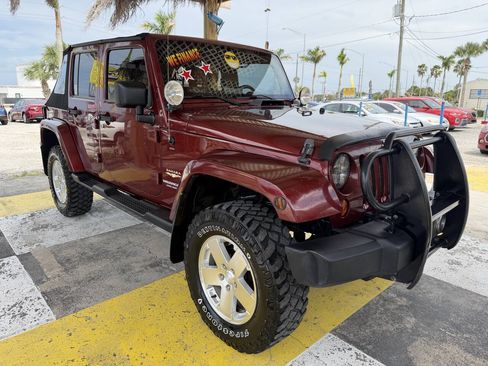 Used 2008 Jeep Wrangler Unlimited Sahara AWD/4WD image 3