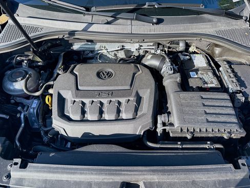 Used 2023 Volkswagen Tiguan SE R-Line FWD image 33