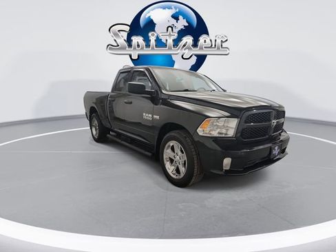 Used 2017 RAM 1500 Express image 2