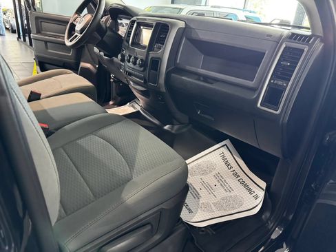Used 2017 RAM 1500 Express AWD/4WD image 13