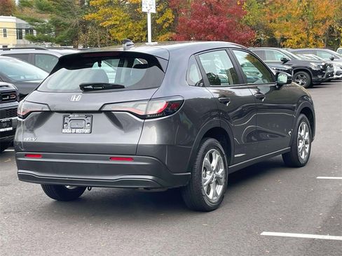 Certified 2023 Honda HR-V LX image 5
