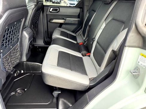 Used 2021 Ford Bronco Black Diamond image 19