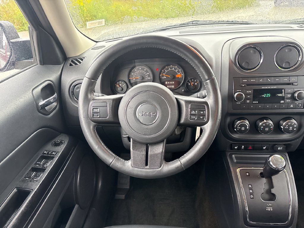Used 2017 Jeep Patriot High Altitude AWD/4WD image 18