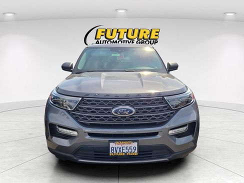 Used 2021 Ford Explorer XLT w/ Equipment Group 202A AWD/4WD image 2