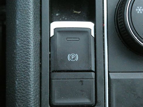 Used 2022 Volkswagen Atlas SE image 17