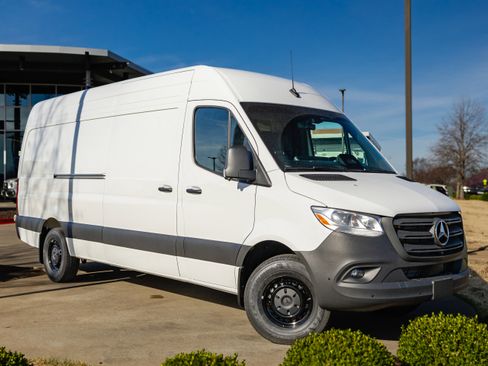 New 2026 Mercedes-Benz Sprinter 2500 image 21