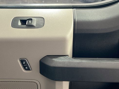 Used 2018 Ford F250 XL w/ Power Equipment Group image 30