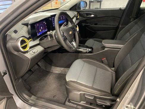 New 2026 Chevrolet Trax LT w/ Driver Confidence Package FWD image 23