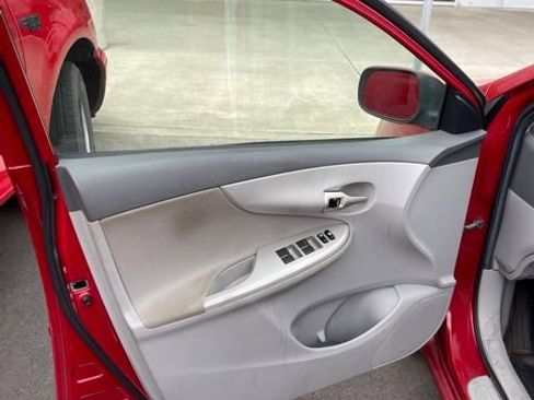 Used 2010 Toyota Corolla LE FWD image 1