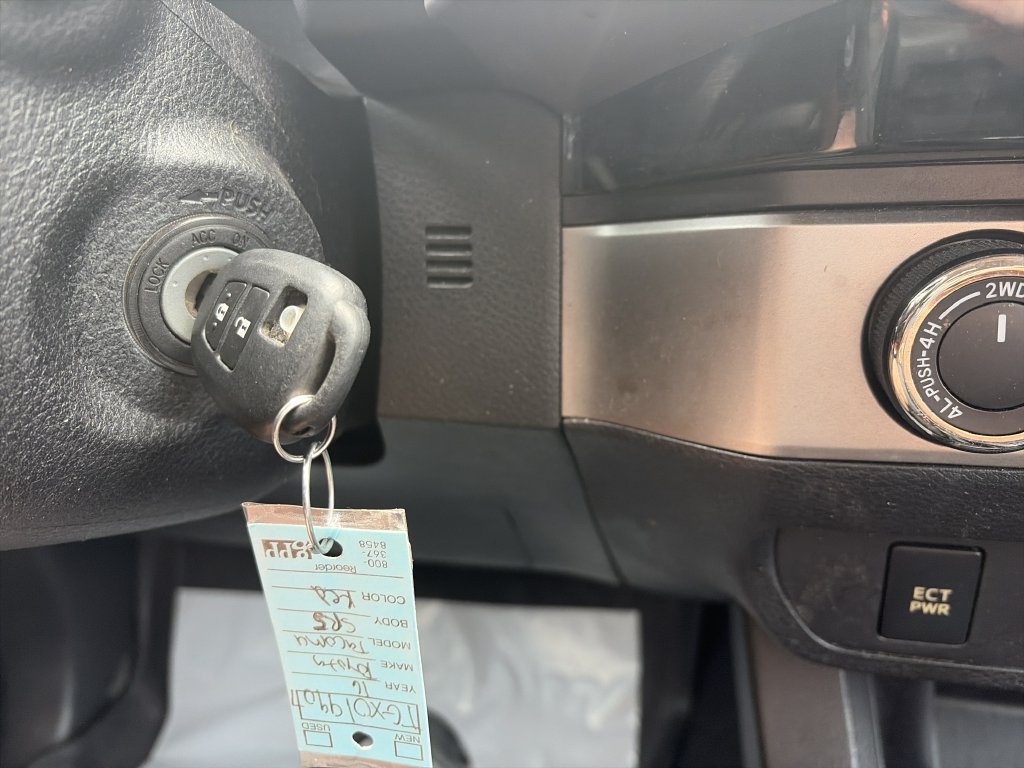 Used 2016 Toyota Tacoma SR5 w/ Towing Package AWD/4WD image 26