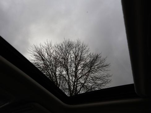 Used 2024 Subaru Crosstrek 2.0i Premium image 15