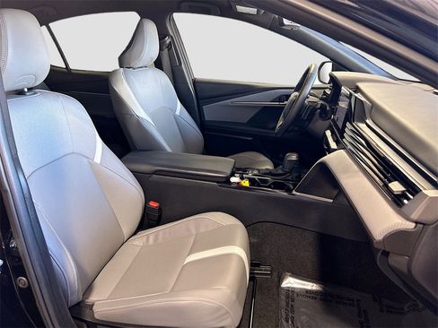 Used 2025 Toyota Camry LE image 24