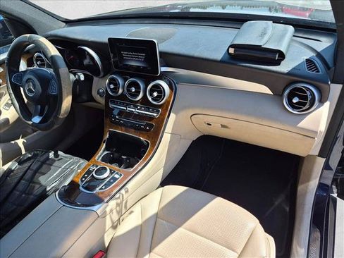 Certified 2018 Mercedes-Benz GLC 300 4MATIC image 19