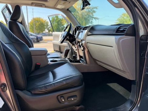 Used 2011 Toyota 4Runner SR5 image 15
