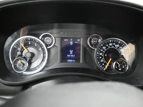 Used 2021 RAM 2500 Tradesman w/ Chrome Appearance Group image 15