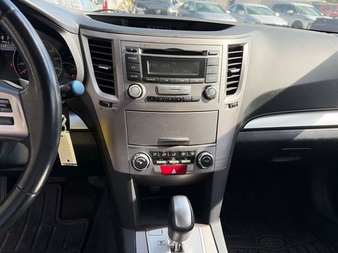 Used 2013 Subaru Outback 2.5i Premium AWD/4WD image 13
