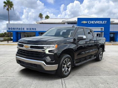 Used 2022 Chevrolet Silverado 1500 LT AWD/4WD image 2
