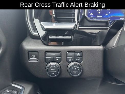 Certified 2022 Chevrolet Silverado 1500 LTZ w/ LTZ Premium Package image 18