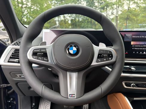 New 2027 BMW X6 xDrive40i w/ Climate Comfort Package AWD/4WD image 11