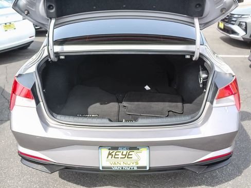 Certified 2023 Hyundai Elantra SEL w/ Convenience Package image 36