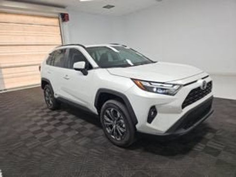 Used 2025 Toyota RAV4 XLE Premium AWD/4WD image 2