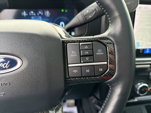 Used 2024 Ford F250 Lariat w/ Lariat Ultimate Package image 36