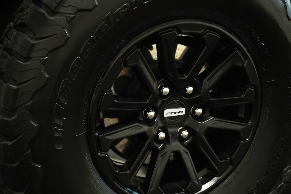 Used 2025 Ford F150 Raptor AWD/4WD image 9