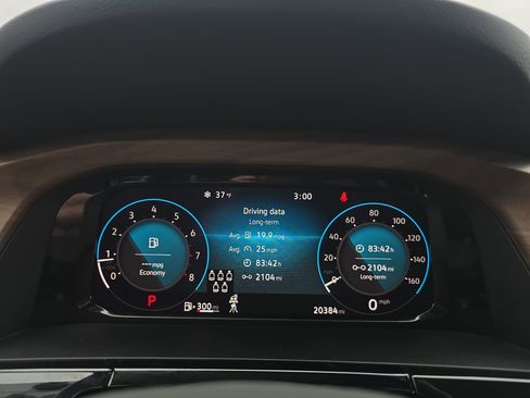 Used 2025 Volkswagen Atlas SE image 24