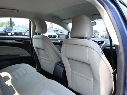 Used 2018 Ford Fusion S FWD image 39