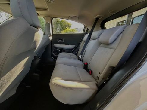 Used 2020 Honda HR-V EX image 7