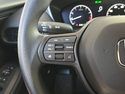 Certified 2025 Honda HR-V LX image 19