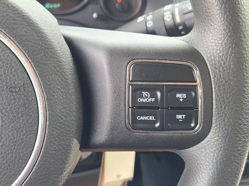 Used 2012 Jeep Patriot Sport w/ Tire & Wheel Group AWD/4WD image 22