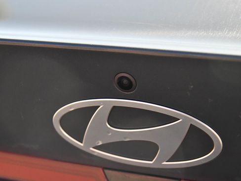Used 2024 Hyundai Elantra SE FWD image 35
