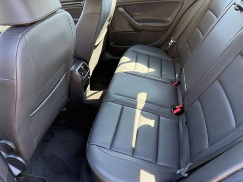 Used 2010 Volkswagen Jetta SE image 13