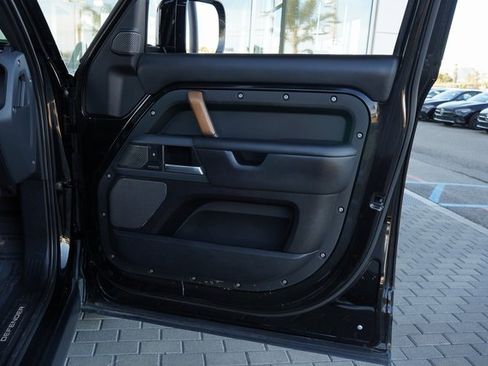 Used 2022 Land Rover Defender 110 X image 14