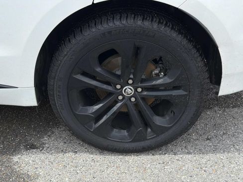 Used 2025 Jaguar F-PACE R-Dynamic S AWD/4WD image 3