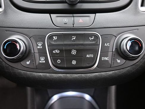 Used 2024 Chevrolet Malibu LT FWD image 16