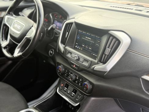 Used 2019 GMC Terrain SLE w/ Driver Convenience Package image 9