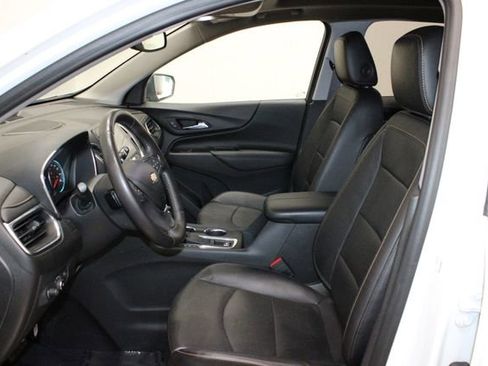 Used 2021 Chevrolet Equinox Premier AWD/4WD image 17