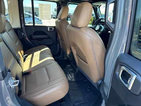 Used 2022 Jeep Wrangler Unlimited Sahara w/ LED Lighting Group AWD/4WD image 21