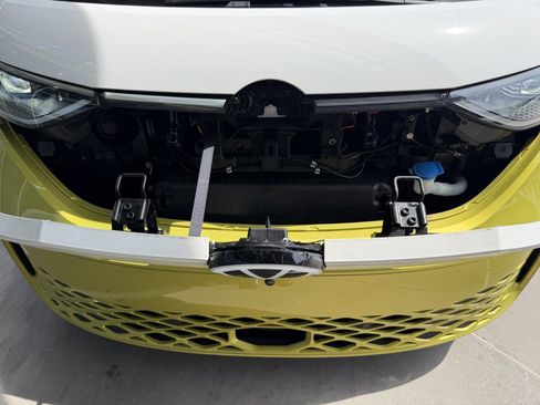 Used 2025 Volkswagen ID. Buzz 1st Edition RWD image 43