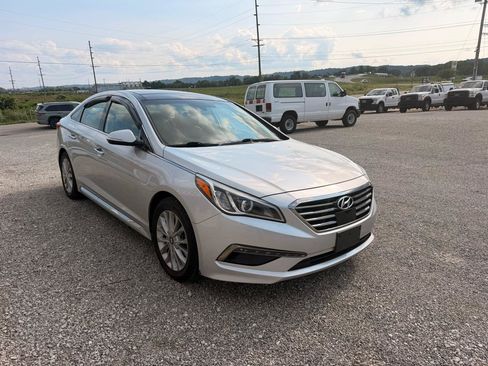 Used 2015 Hyundai Sonata Limited w/ Option Group 06 FWD image 4