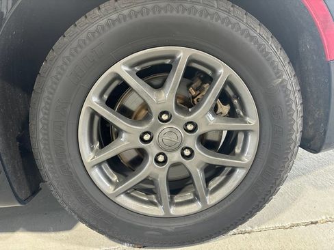Used 2024 Chrysler Pacifica Touring-L FWD image 7