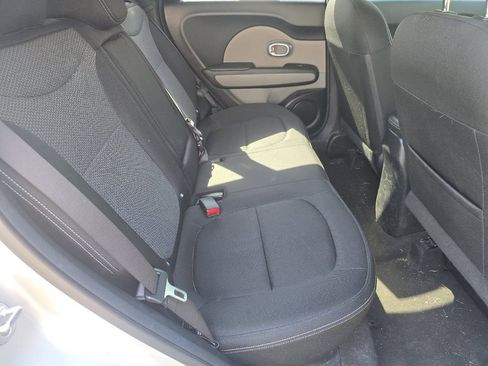 Used 2017 Kia Soul + FWD image 14