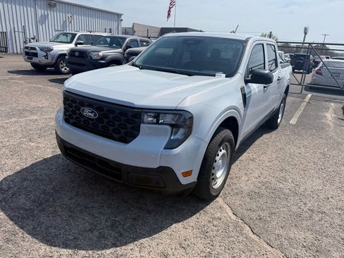 Used 2025 Ford Maverick XL w/ Equipment Group 102A image 3