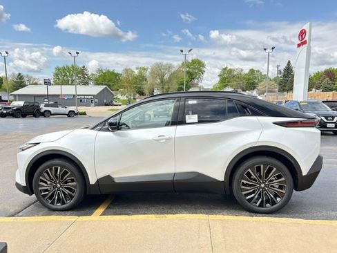 New 2026 Toyota C-HR AWD/4WD image 6