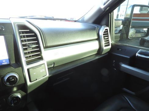 Used 2020 Ford F250 Platinum image 11