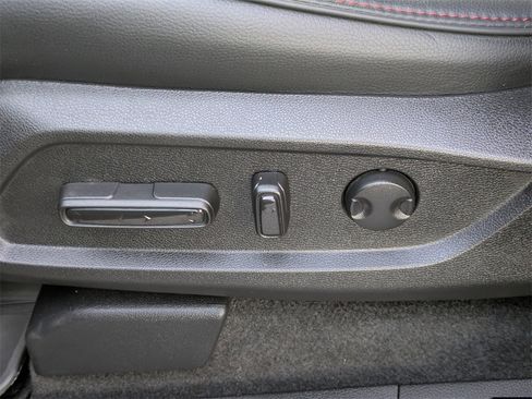 Used 2025 Honda Pilot Black Edition image 20